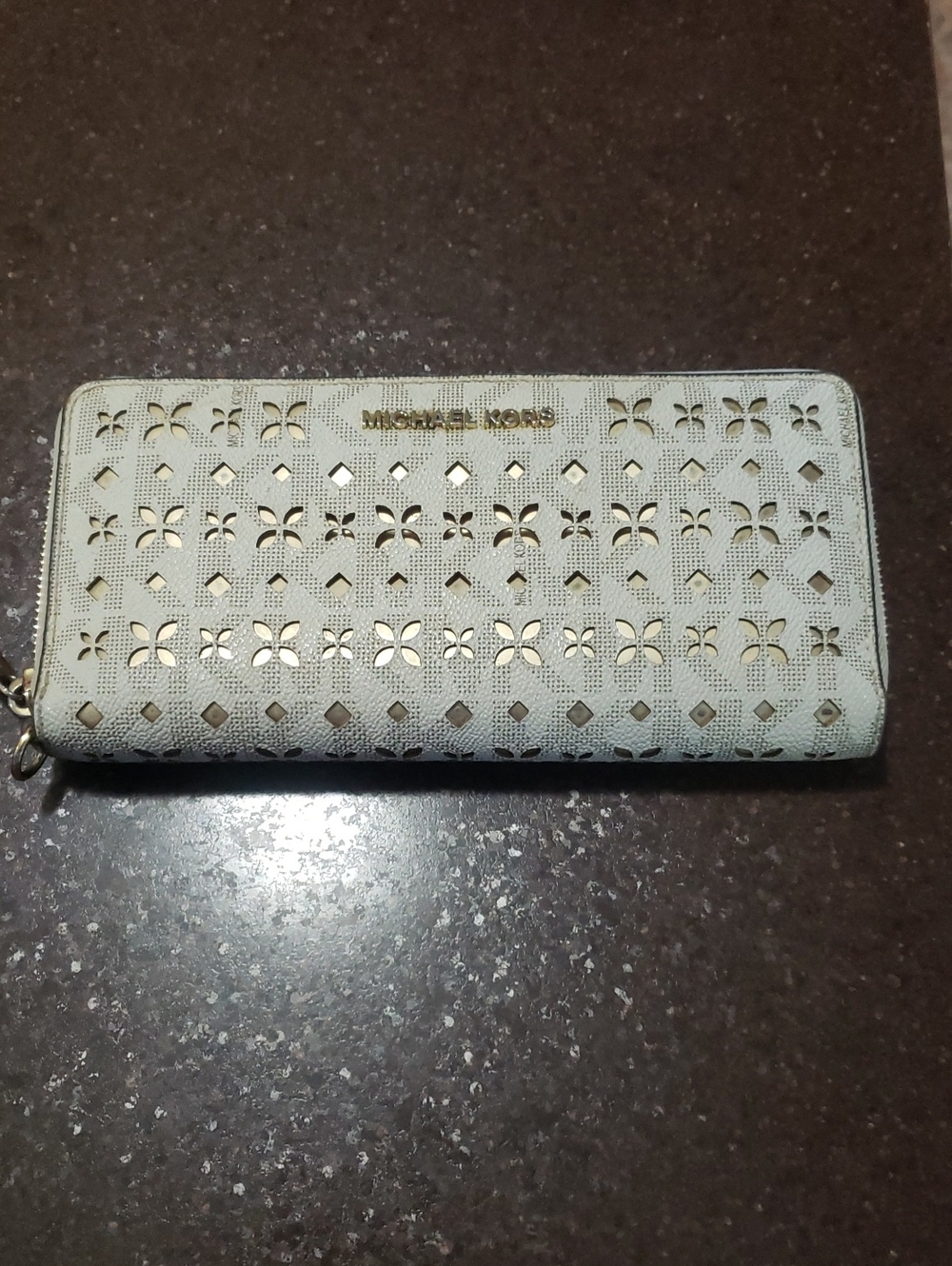 Michael Kors Jet Set Travel Large Flat Phone Case Wristlet Wallet Off White/Beig
